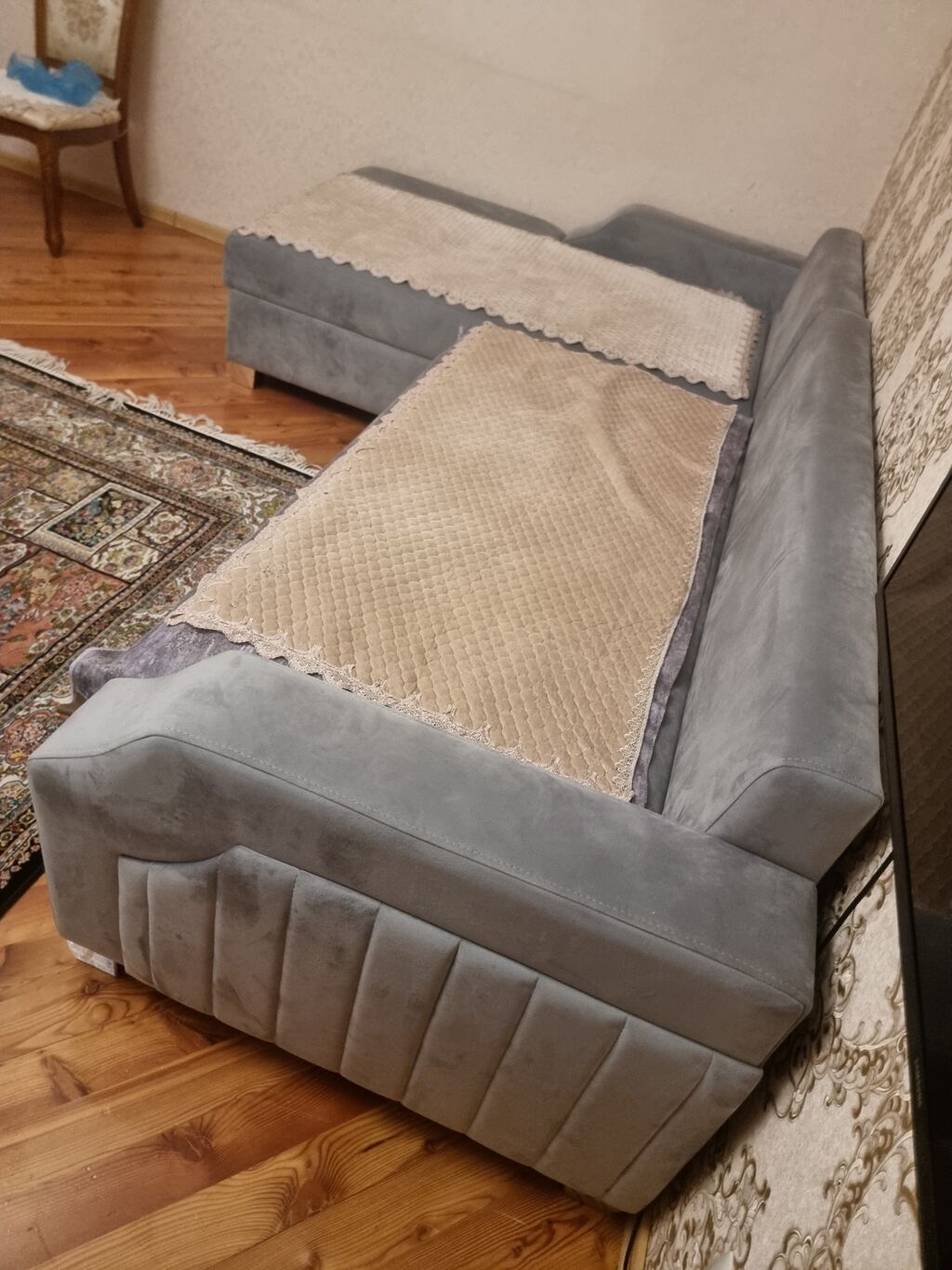 Künc divanı – L şəklində, yumşaq parça üzlüklü, açıq-boz rəngdə — Mebel, Digah (6)