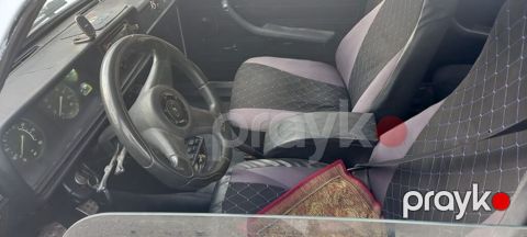 Lada Riva (VAZ 2107) sedan Xüsusiyyətlər və təchizat: - Kuzov: 4 — Quba