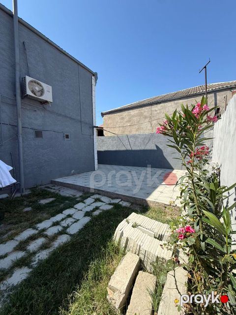 Satılır 4 otaqlı həyət evi/bağ evi 140 m²