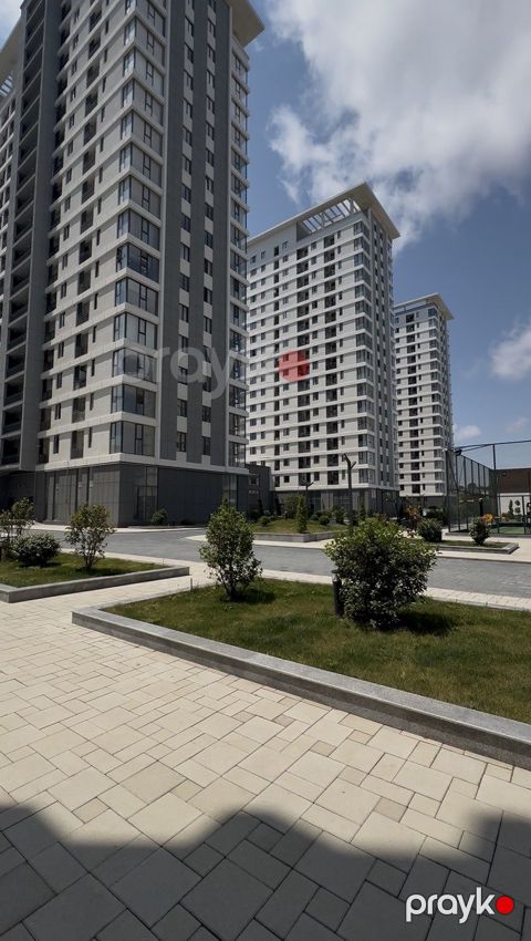 Satılır 2 otaqlı yeni tikili 75 m²