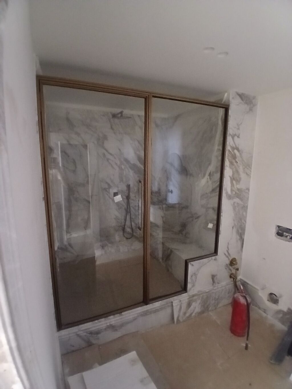 PVC plastik qapı-pəncərə və cam balkon xidməti Təklif olunan işlər: - — Tikinti və təmir, Bakı (3)