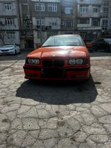 BMW 318, 1.8 L, 1993 il, 400 000 km — Cars