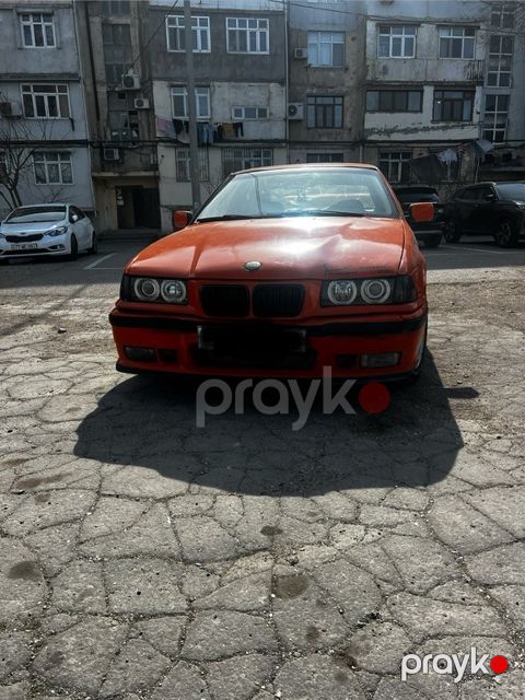 BMW 318, 1.8 L, 1993 il, 400 000 km