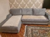 Künc divanı – L şəklində, yumşaq parça üzlüklü, açıq-boz rəngdə — Furniture