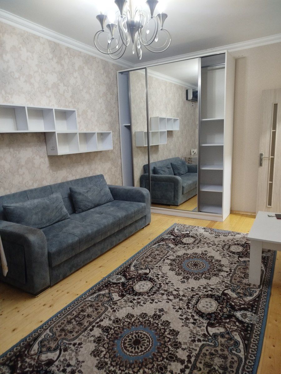 İcarəyə verilir 2 otaqlı köhnə tikili 45 m² — Mənzil, Bakı