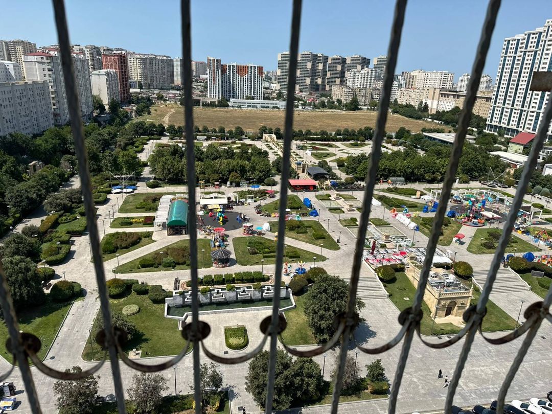 Satılır 4 otaqlı yeni tikili 190 m² — Mənzil, Bakı