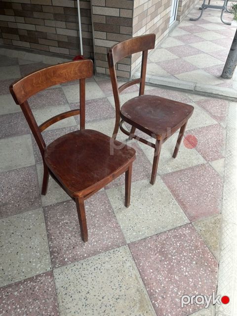 Taxta oturacaqlar dəsti. Qiymet birine aidi 3 eded di Elanda