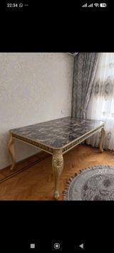 Mermer teksturali acilan masa desti ideal veziyyetde cox seliqeli 2 — Mebel