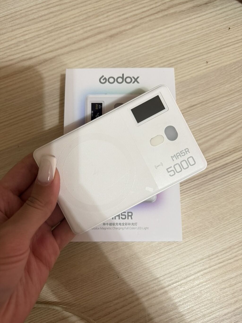 Godox MA5R 5000 – maqnitlə şarj olunan tam rəngli LED işıq - Kompakt — İşıqlandırma, Bakı (2)