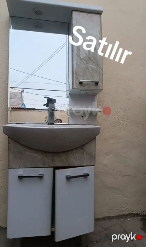 Hamam və sanitar qovşaq üçün güzgülü moydadır — Bakı