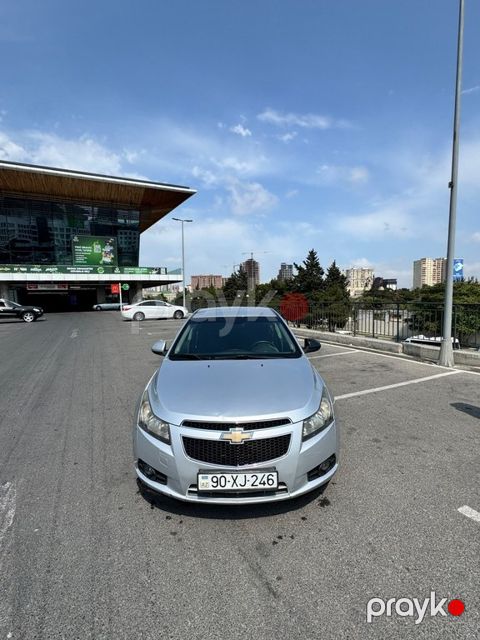 Chevrolet Cruze, 1.8 L, 2010 il, 280 000 km