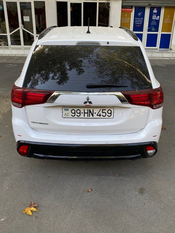 Mitsubishi Outlander, 3.0 L, 2015 il, 180 000 km — Avtomobillər, Mingəçevir (4)