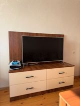 İşlənmiş, Düz TV altlığı, Polkasız, Laminat — Mallar