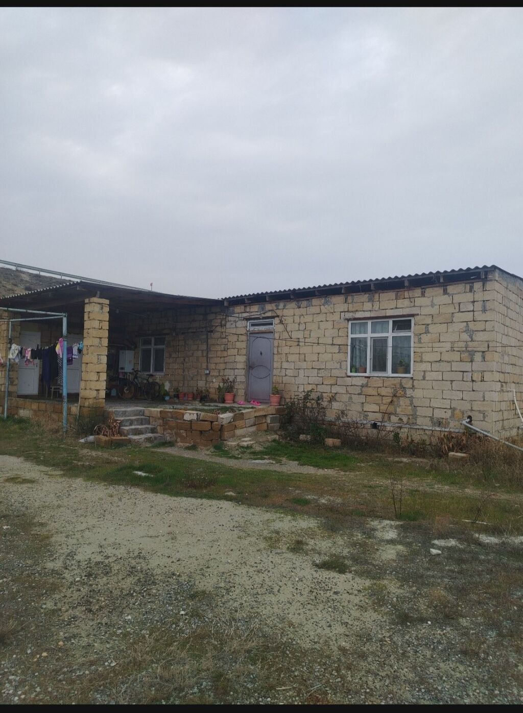 Həyət evi satılır - Təməli kürsülü, daşdan tikili birmərtəbəli ev - — Daşınmaz əmlak, Sumqayıt