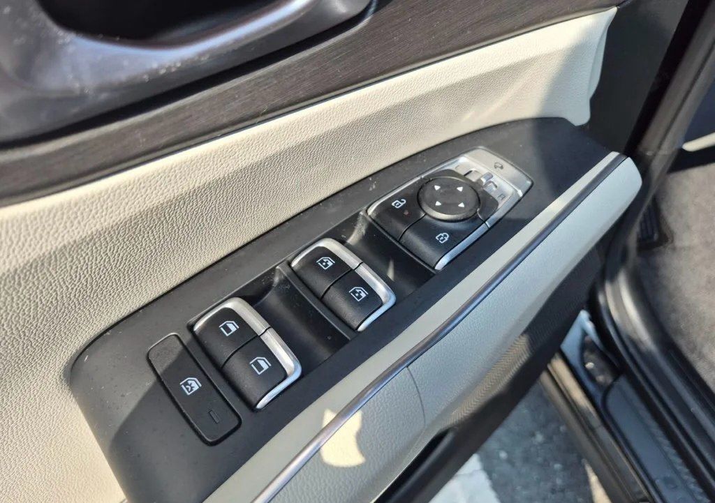 Kia Sorento, 1.6 L, 1 kWh, 2023 il, 96 180 km — Avtomobillər (12)