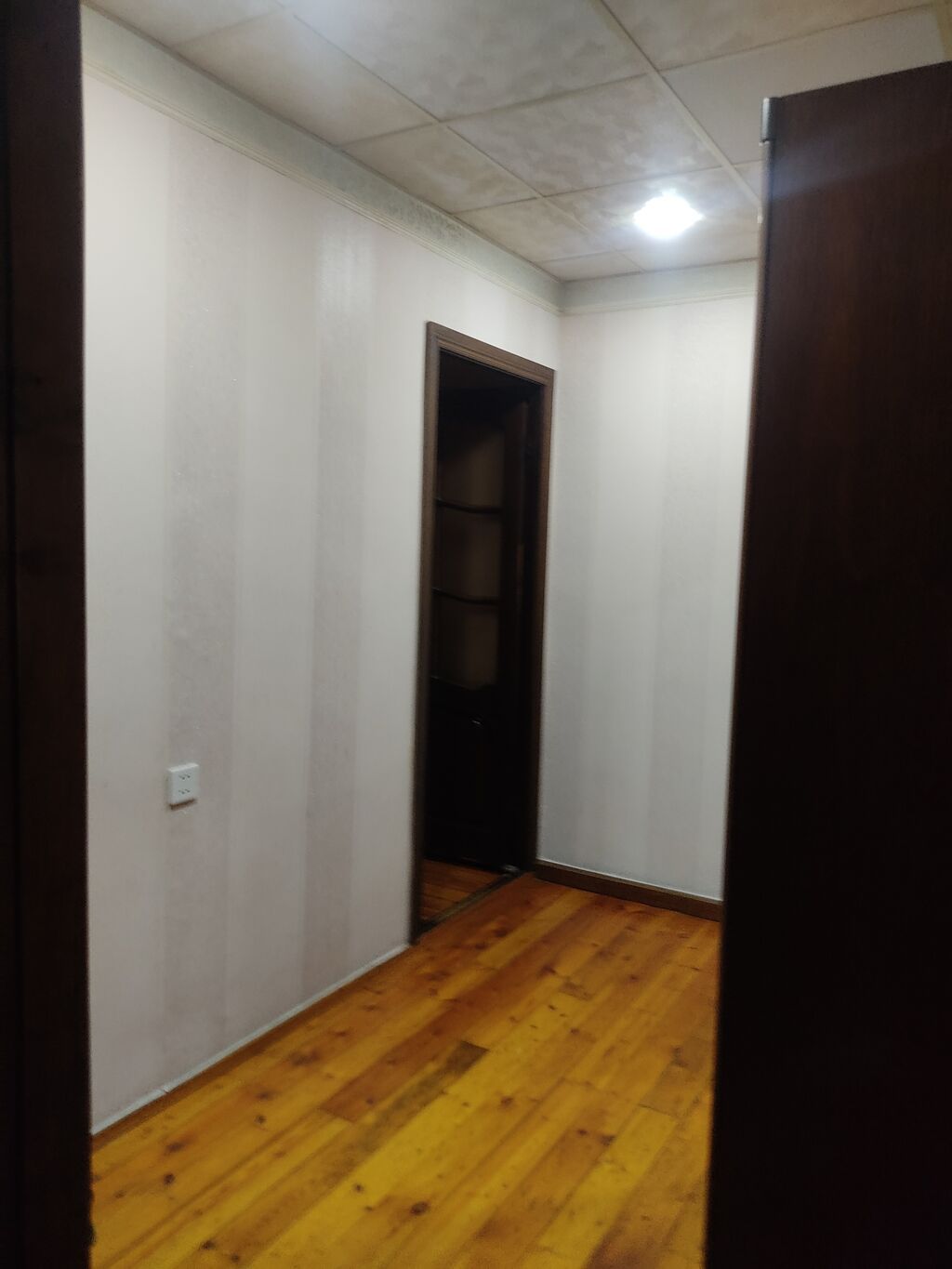 Kohne tikili binada 9/3 2 otaql menzil kirayye verilir uzun — Daşınmaz əmlak, Bakı (7)