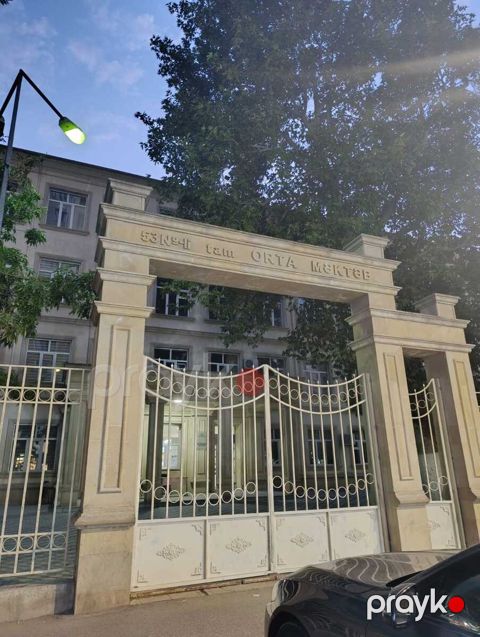 3-otaqlı mənzil, Elmlər Akademiyası m., 85 m²