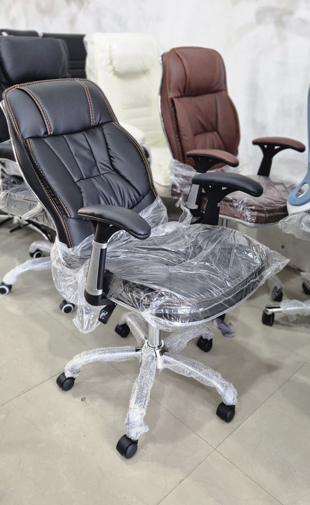 Yeni, Təkərli, Qolları tənzimlənir — Ofis mebeli, Bakı (7)