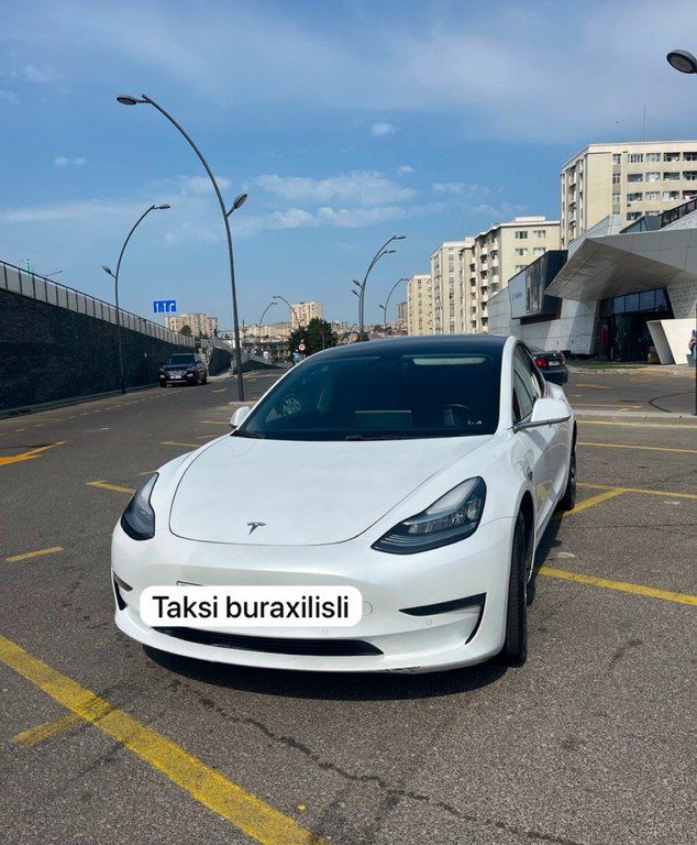 Tesla Model 3, 62 kWh, 2019 il, 262 000 km — Avtomobillər, Bakı