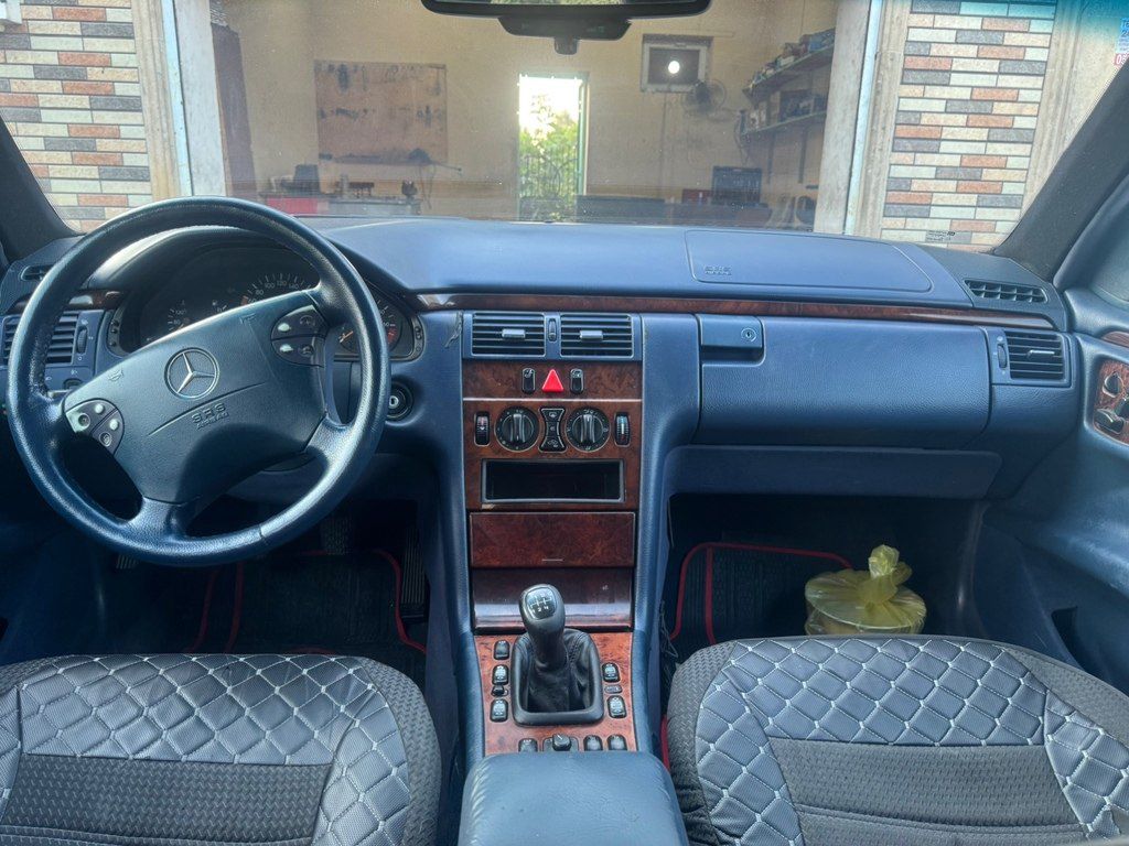 Mercedes E 200, 2.0 L, 1996 il, 584 965 km — Avtomobillər, Bərdə (5)