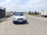 Mercedes E 220, 1997 il — Otomobil