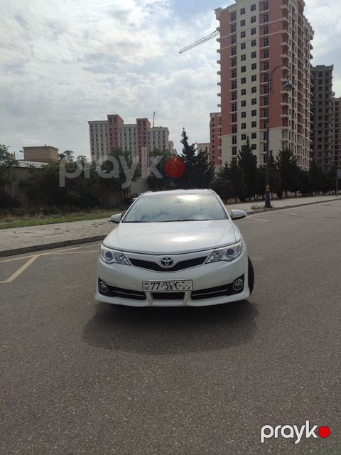 Toyota Camry, 2.5 L, 2013 il, 300 000 km