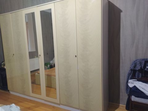 Yataq dəsti satılır. Dəstə geniş 6 qapılı paltar şkafı və ikinəfərlik — Xırdalan