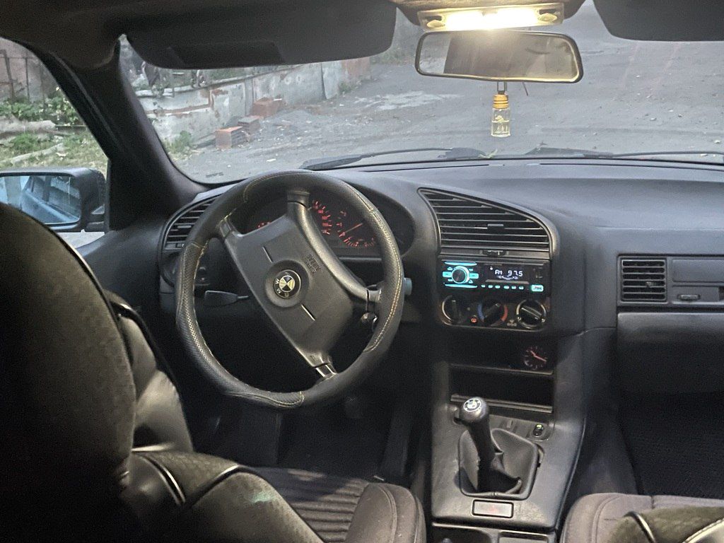 BMW 318, 1.8 L, 1993 il, 390 000 km — Avtomobillər, Zaqatala (2)