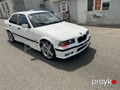 BMW 318, 1.8 L, 1994 il, 321 000 km