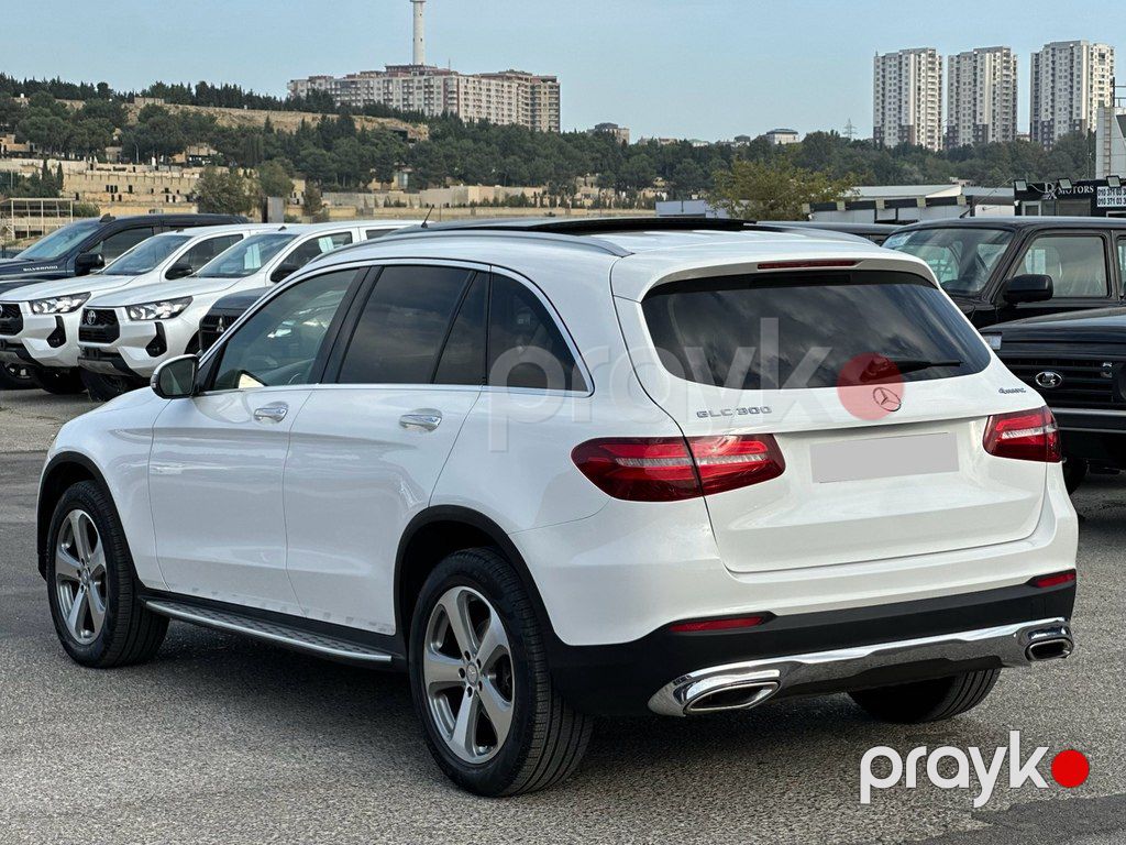 Mercedes GLC 300 4MATIC Coupe, 2.0 L, 2017 il, 131 000 km — Avtomobillər, Bakı (6)