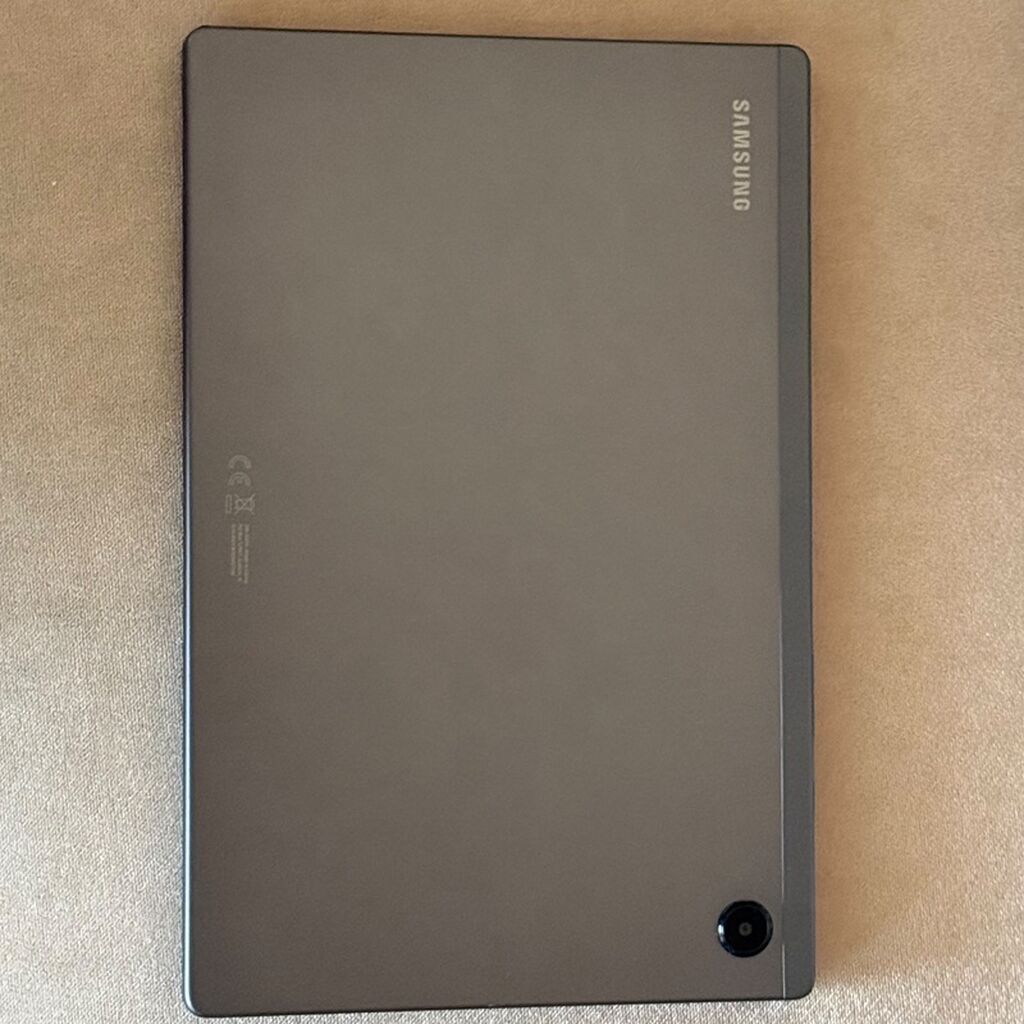 Samsung Galaxy Tab A8 planşeti. Şəkillərdə qutu üzərində model və — Samsung, Bakı (5)