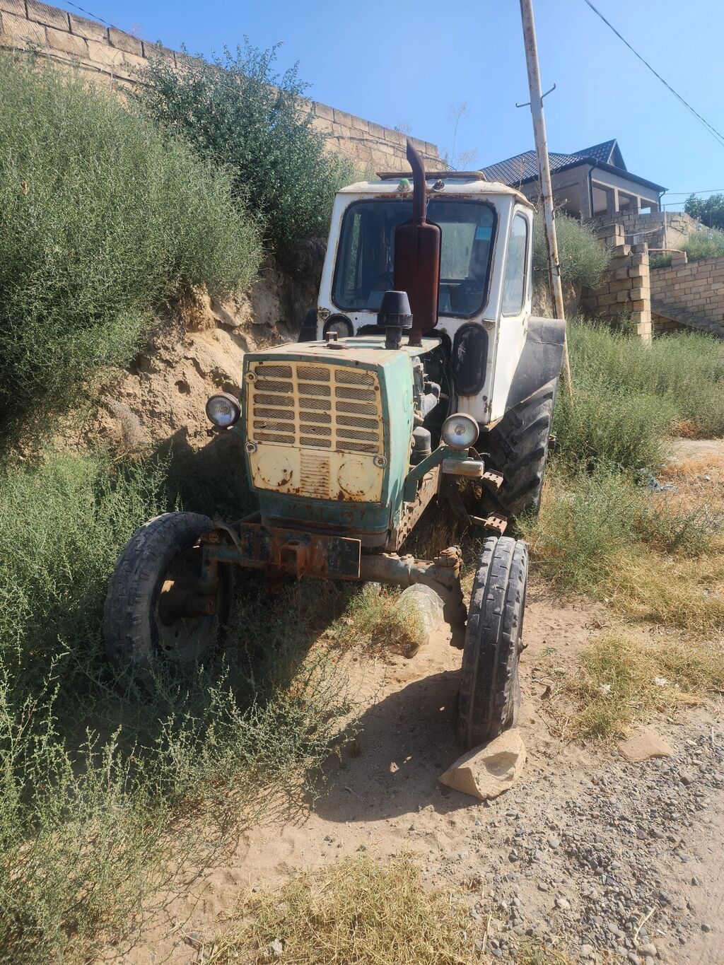 Traktor MTZ (Belarus) tipli, kabinəli Xüsusiyyətlər: - Dizel — Traktorlar, Novxanı (4)