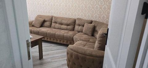 Divan 550azn satılır açılır bazalıdı. Ölçü 2×3. Ünvan Yeni Günəşli — Mehdiabad