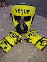 Venum əlcək — Mallar