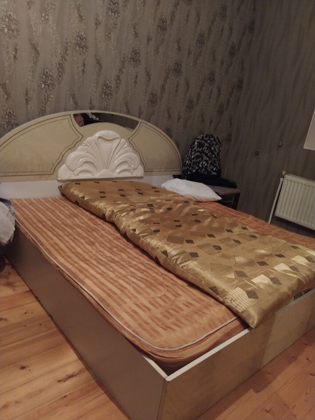 Yataq dəsti satılır. Dəstə geniş 6 qapılı paltar şkafı və ikinəfərlik — Mebel, Xırdalan (2)