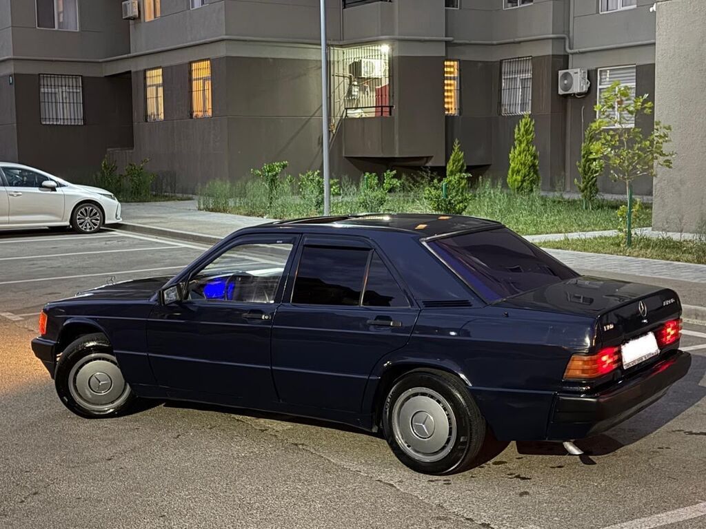 Mercedes-Benz 190E sedan. Klassik кузов üslubuna malik 4 qapılı — Avto, Bakı (3)