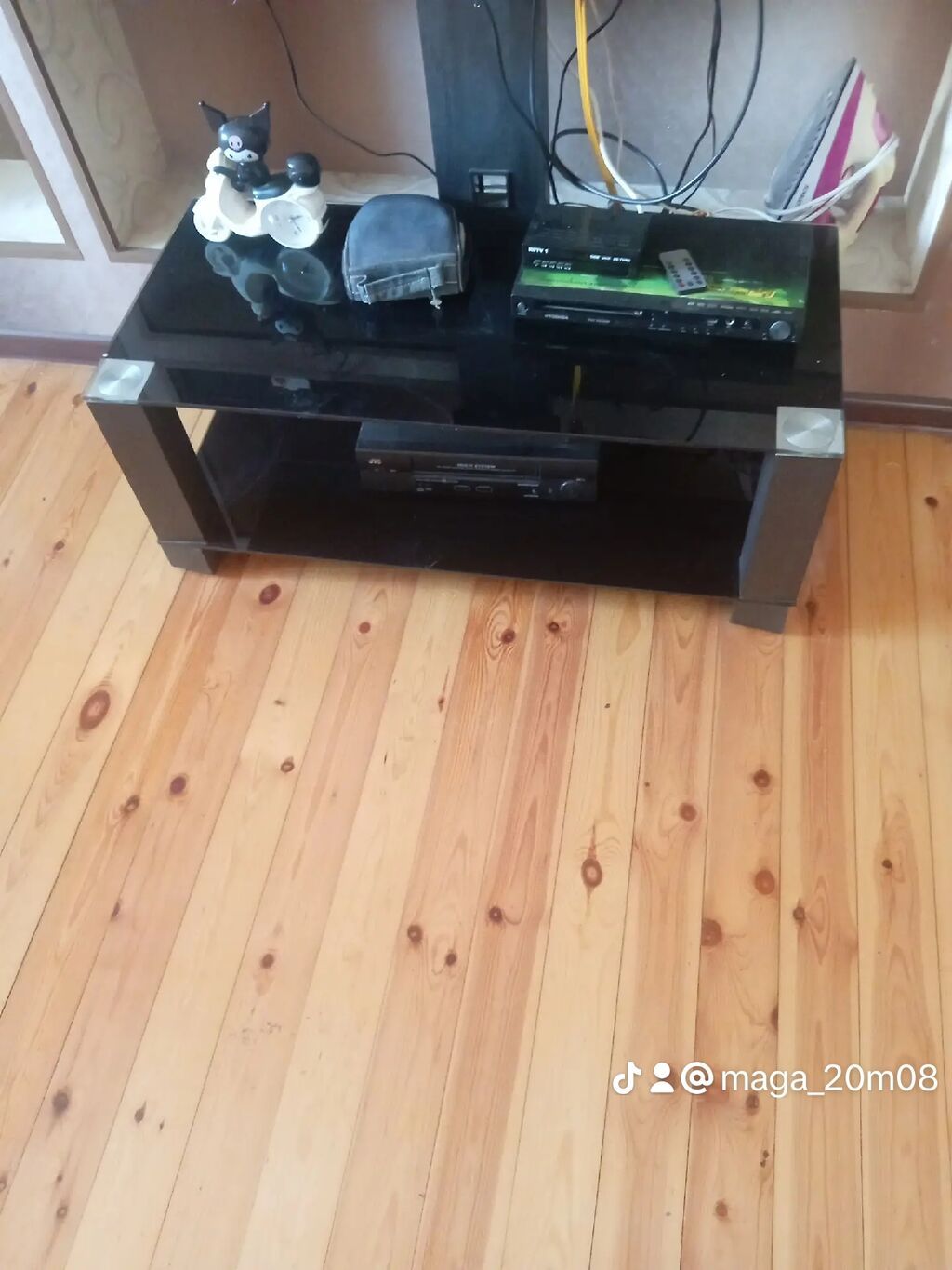 Satılan məhsullar ev üçün müxtəlif mebel və məişət əşyalarından ibarət — Mebel, Xırdalan (3)