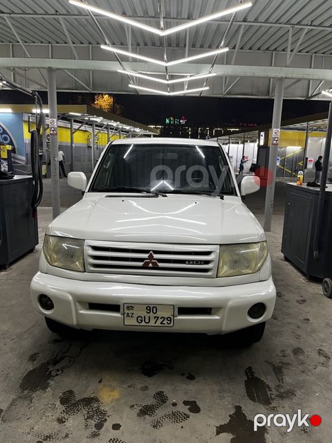 Mitsubishi Pajero io, 1.8 L, 1999 il, 440 000 km