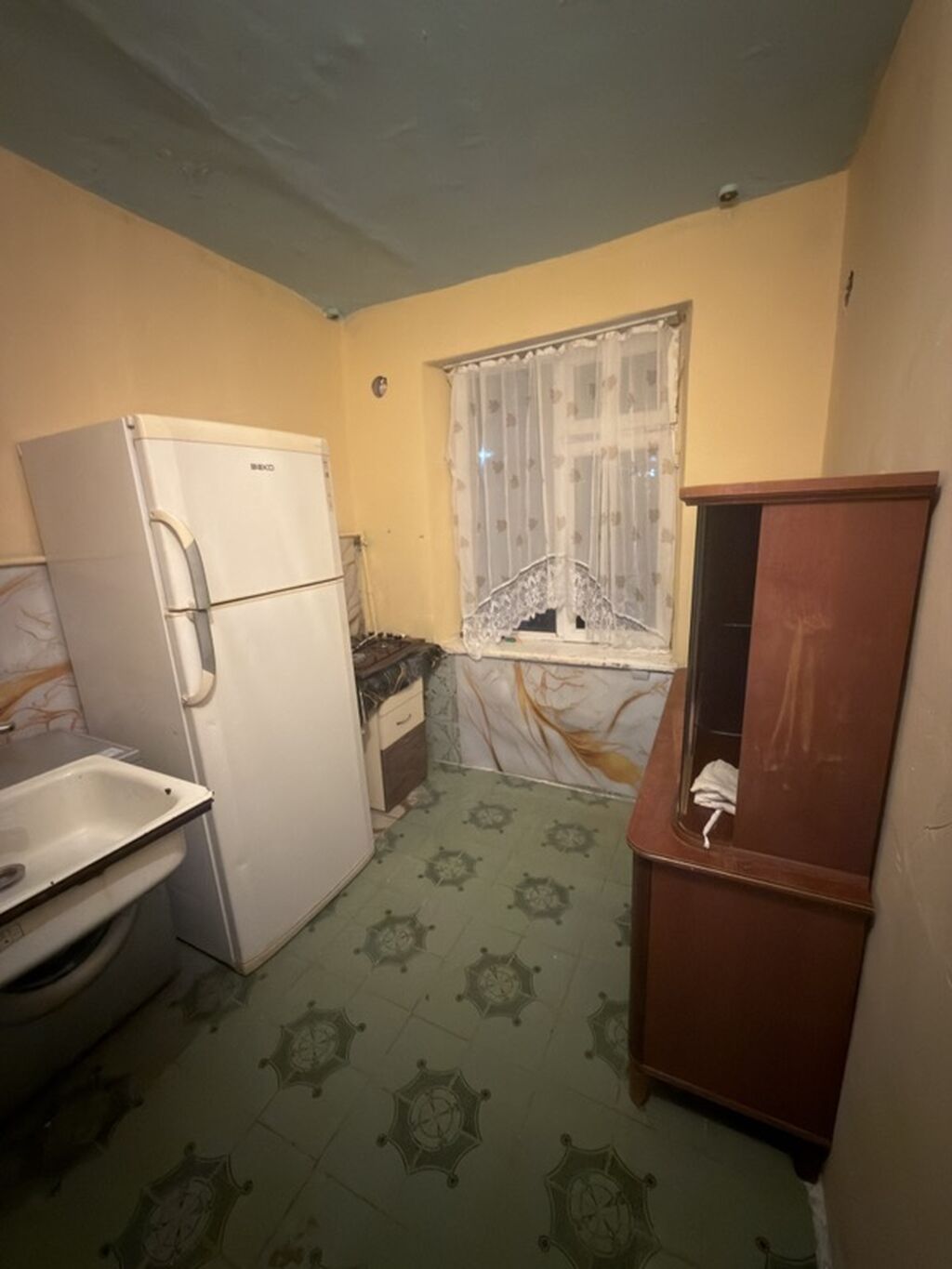 Kirayə verilir: sadə planlı mənzil (şəkillərdə göstərilən). - Mətbəx — Daşınmaz əmlak, Sabirabad