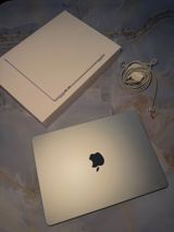 Apple MacBook Air 13.6" (M2) – Silver . İdeal vəziyyətdə Apple Macbook — Электронные книги