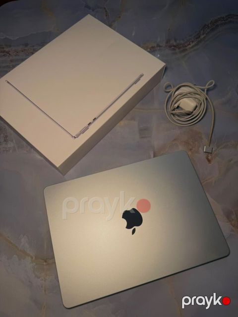 Apple MacBook Air 13.6" (M2) – Silver . İdeal vəziyyətdə Apple Macbook — Bakı