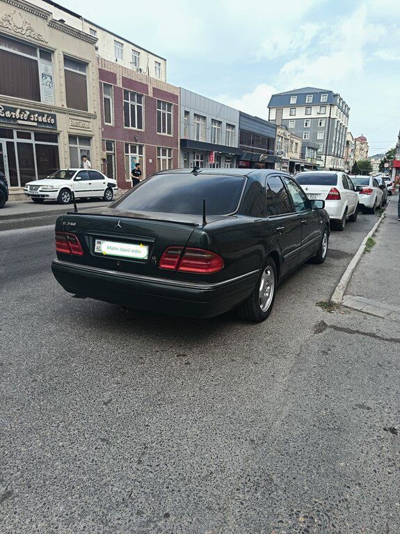 Mercedes E 240, 2.4 L, 1998 il, 300 000 km — Avtomobillər, Bakı (2)