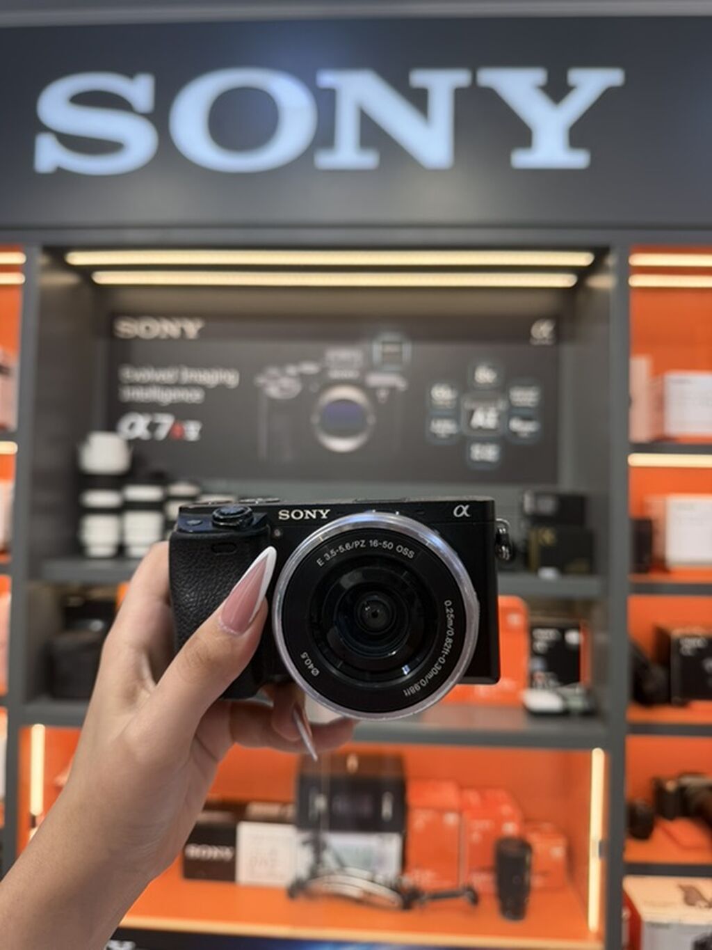 Sony Alpha a6300 güzgüsüz fotoaparat, kompakt ölçüsü və dəyişdirilə — Elektronika, Bakı (2)