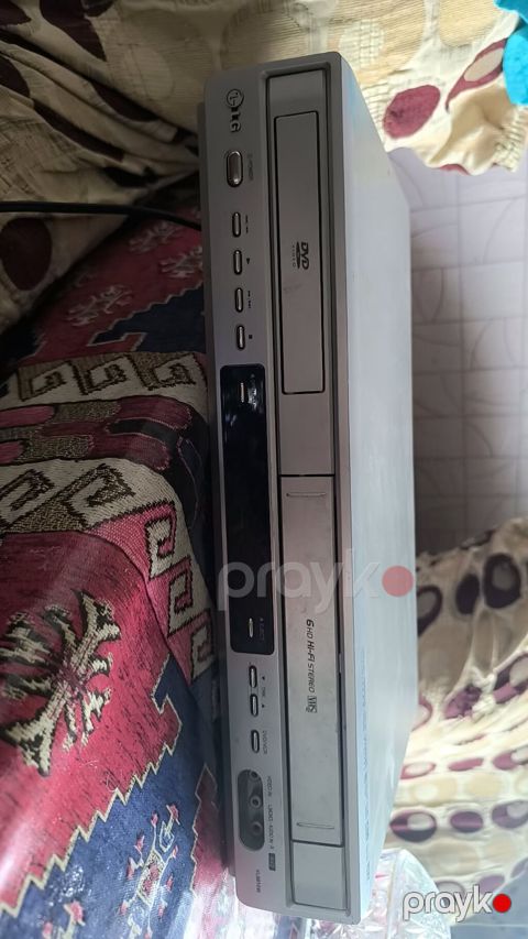 Lg həm kaset həmdə dvdidir.demək olar işlədilməyib tam işlək