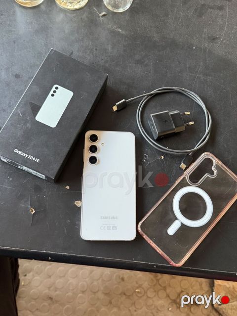 Samsung Galaxy S24 FE, 128 GB, rəng - Ağ, İki sim kartlı