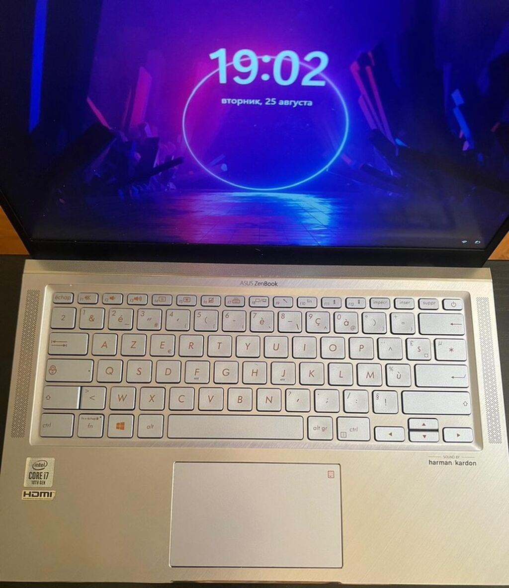 ASUS ZenBook UX431F ultrabuk - Korpus: gümüşü alüminium, kompakt və — Asus, Bakı (2)