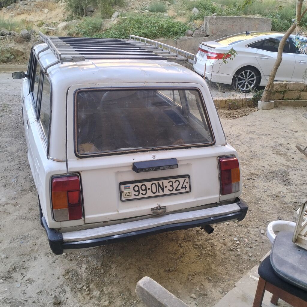 Lada 2104 universal, ağ rəng. - Kuzov: 5 qapılı universal gövdə, iri — Avto, Bakı (2)