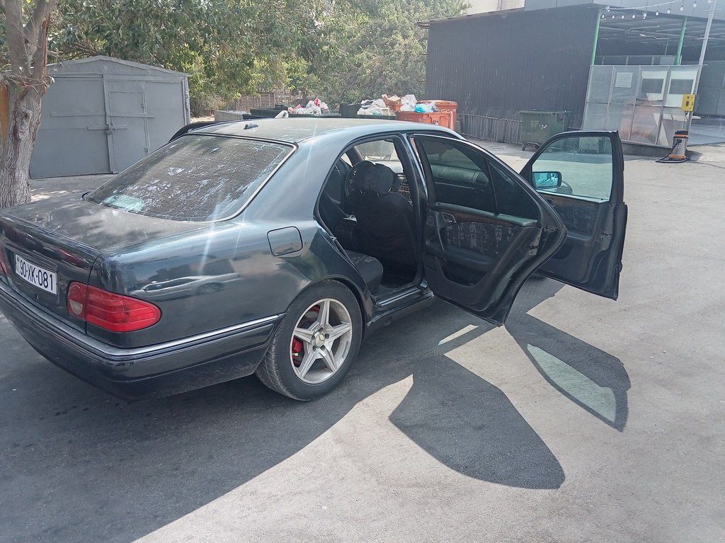 Mercedes E 240, 2.4 L, 1998 il, 306 769 km — Avtomobillər, Bakı (4)
