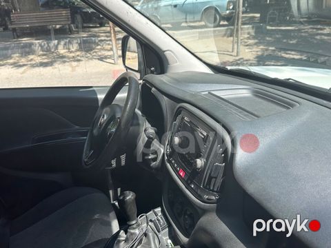 Fiat Doblo Cargo 1.3 MultiJet yük furgonu - Kuzov: ağ, 2 arxa qoşa