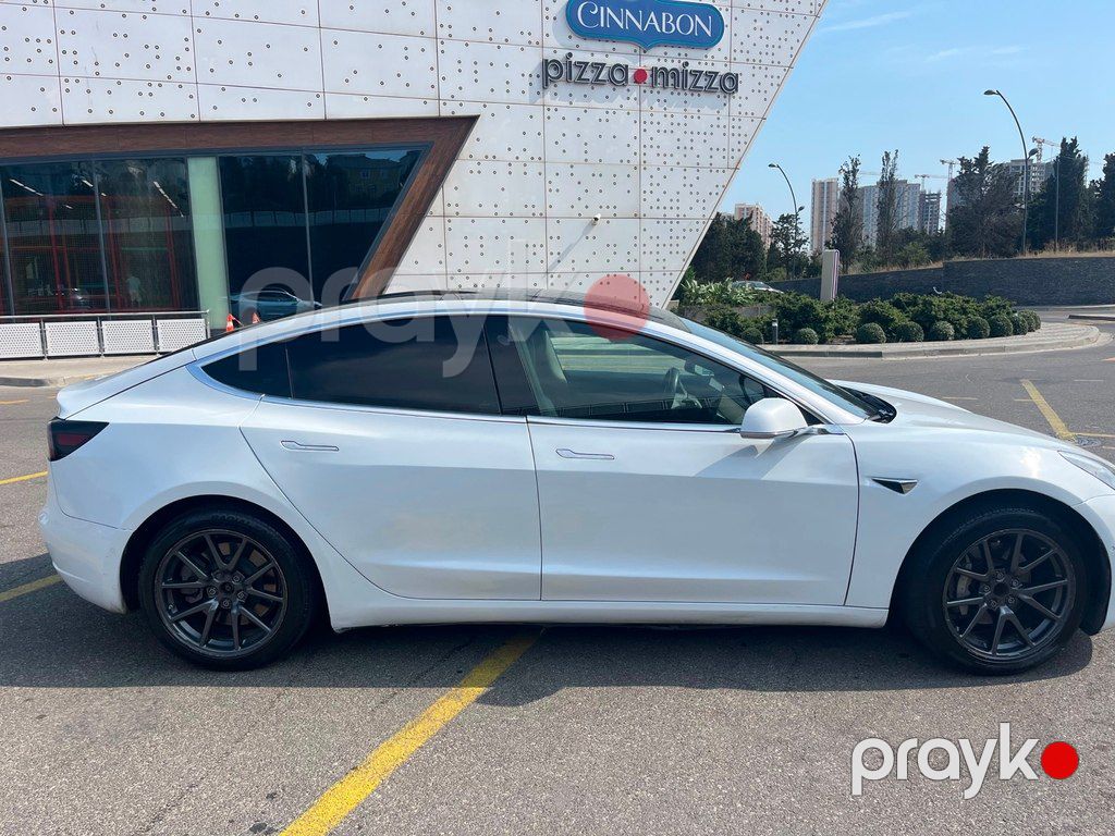 Tesla Model 3, 62 kWh, 2019 il, 262 000 km — Avtomobillər, Bakı (4)